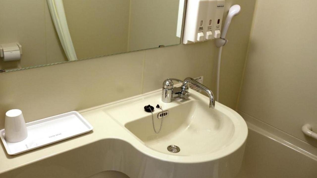 Toyoko Inn Tokyo Asakusa Senzoku Tsukuba Express ภายนอก รูปภาพ